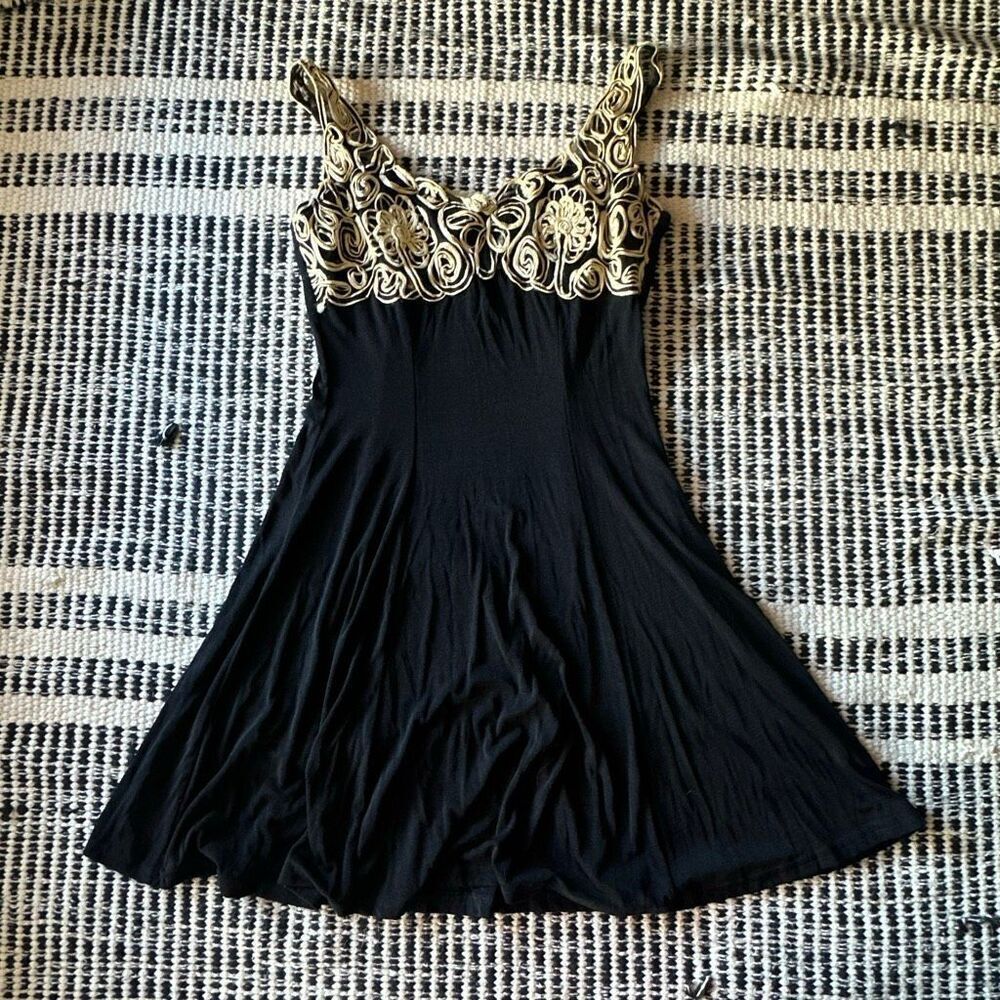 Peggy Size Medium Black & Gold Vintage Nylon style dress